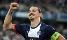 米兰体育官网-德约科维奇ATP总决赛完美统治，一场对拉沃尔杯理念的技术性碾压