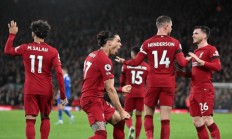 米兰体育app入口-华尔夫斯汉姆主场告捷，英超保级进程持续顺利