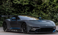 米兰体育官网-浓眉爆发定乾坤，吉林队力克篮网显冠军相