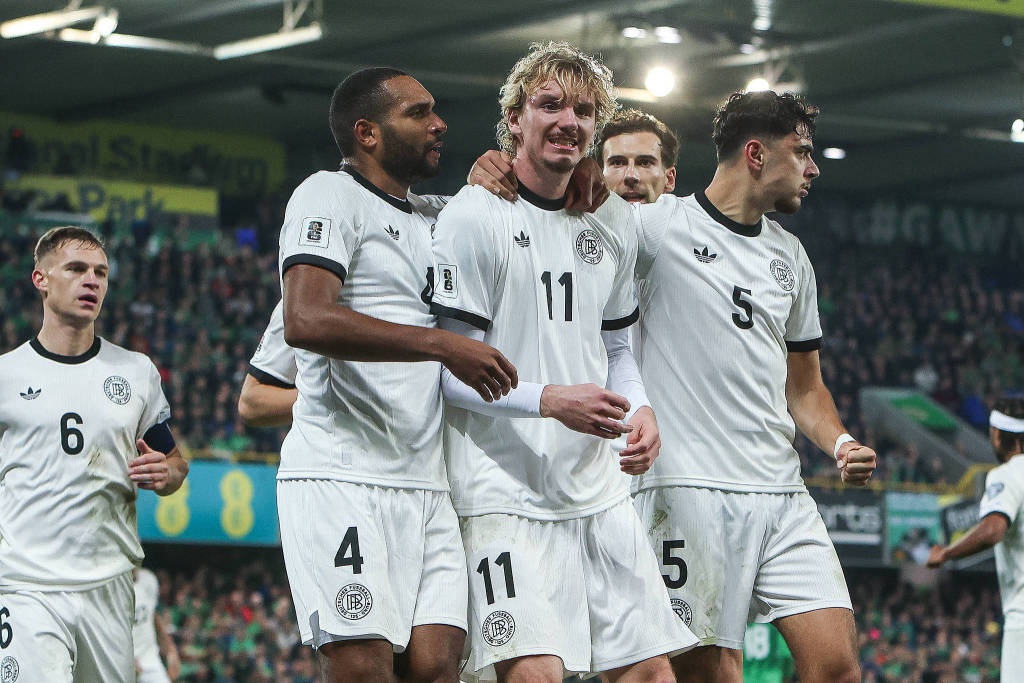 包含德国对阵冰岛,德国队强势应对的词条 包含德国对阵冰岛,德国队强势应对的词条